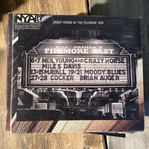 CD COMPACT DISC - Neil Young and Crazy Horse  - at the Fillmore  East - March 6 & 7 1970  - COMPACT DISC