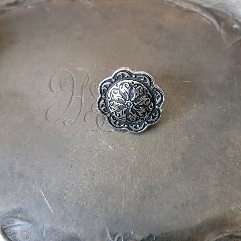 Floral Relief Pedestal Buttons