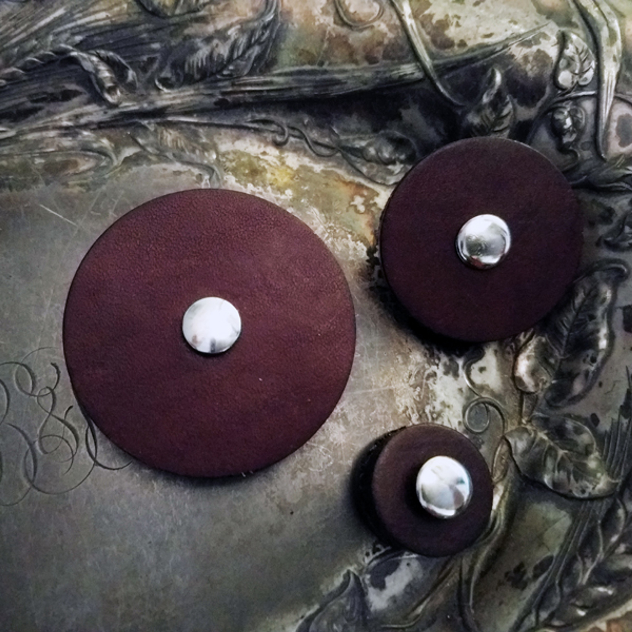 Leather Screw-in Pedestal Buttons