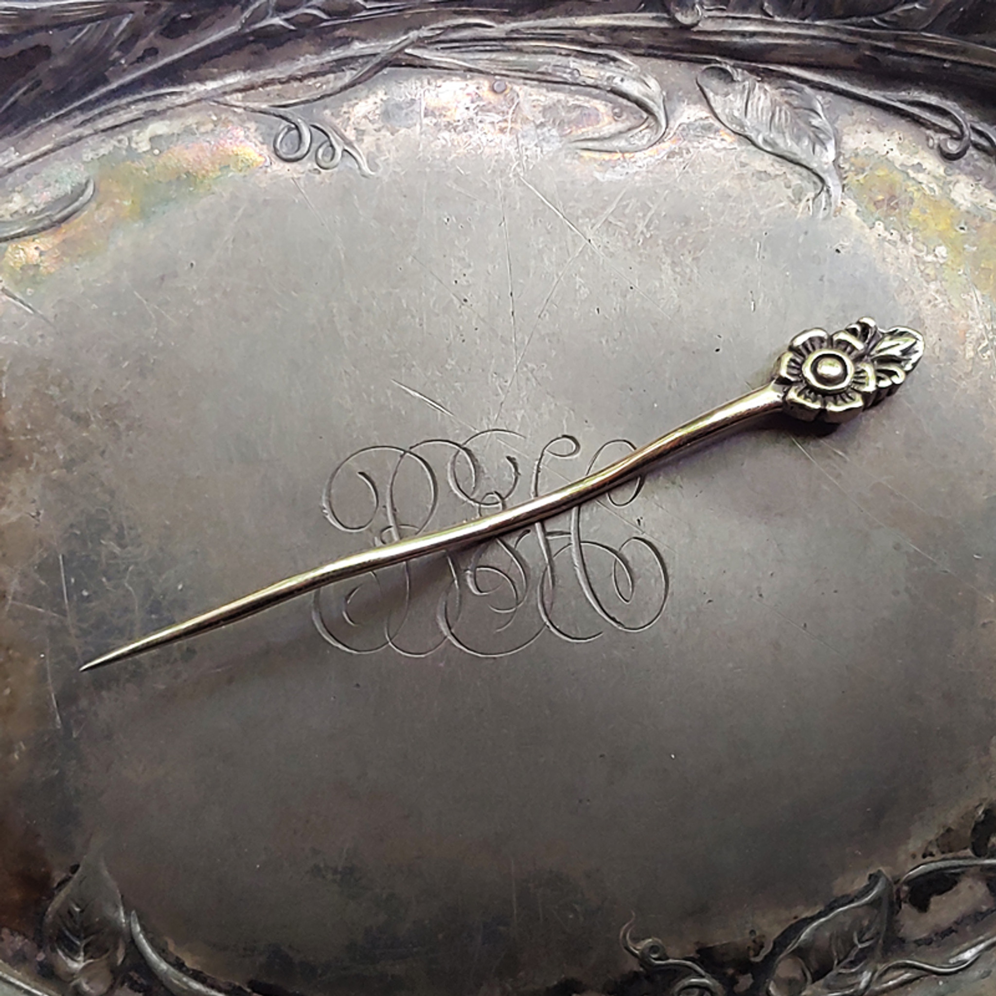 Metal Heart Shawl Pin