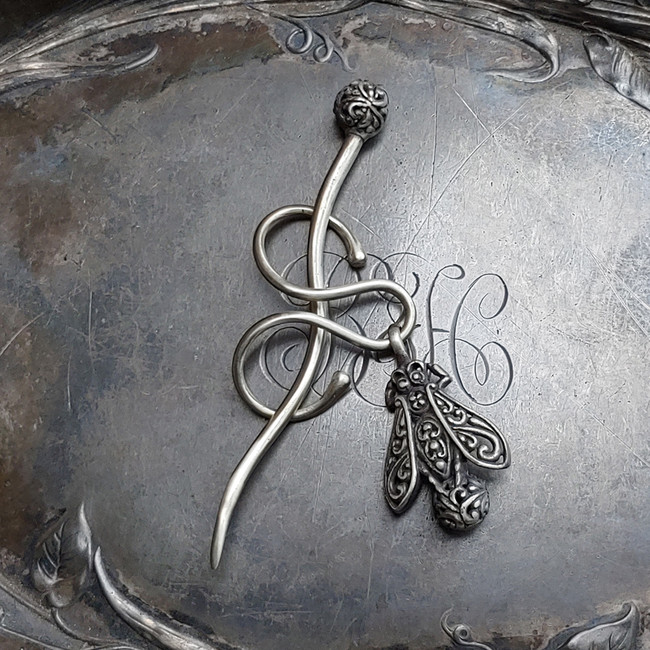 Filigree Hummingbird Charm Lock Shawl Pin