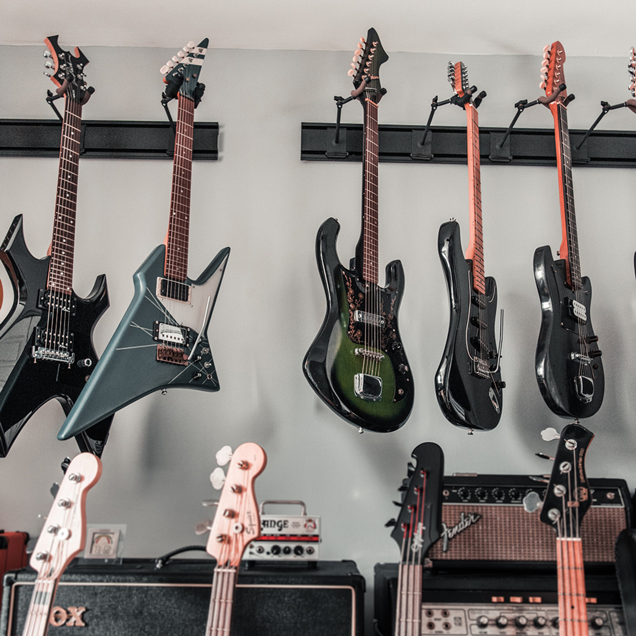 Multi-Guitar Wall Rack For 10 Guitars | SW10RL-K