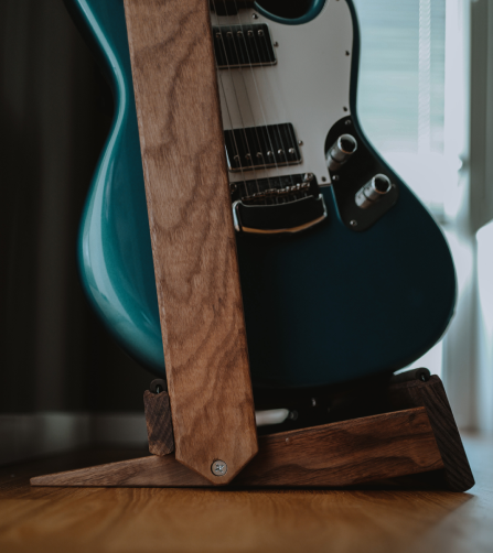 Best Folding Guitar Stands 2020: How to Display, Organize Your Guitars