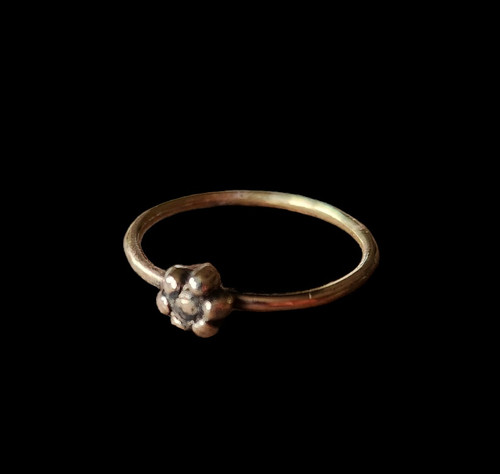 14k Gold Band with Delicate Flower, size 7 1/2