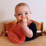 Haakaa Silicone Baby Bib Live