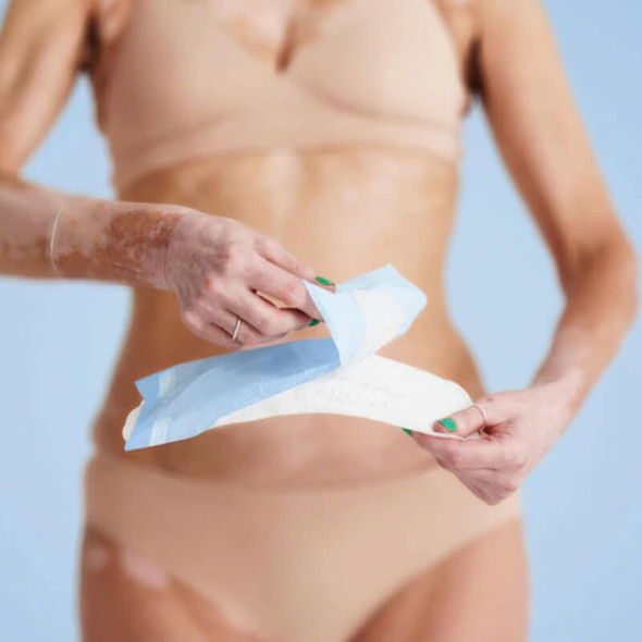 Tena Lady Discreet Extra Incontinence Pad 10 pcs live