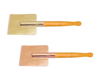 Denny Floor Scraper with Wooden Handle