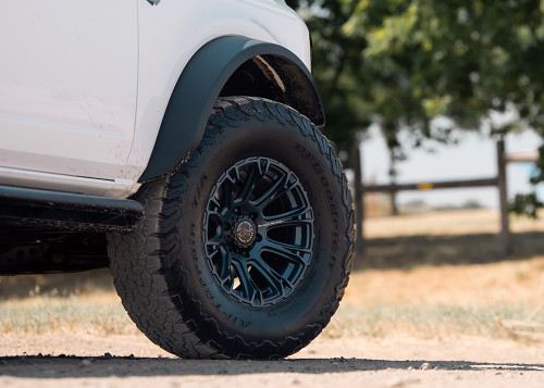 br-diamondback-blue-lifestyle-