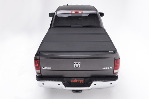 Extang Solid Fold 2.0 Tonneau Black Textured Paint Dodge Dakota Extended Cab 6ft. 6in. Bed with Cargo Channel System - 83761