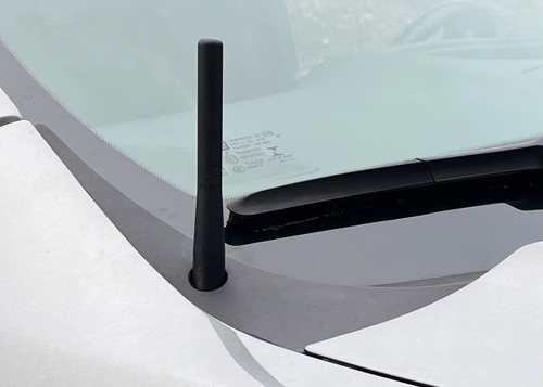 BuiltRight Perfect-Fit Stubby Antenna: 19+ Chevy/GMC 1500