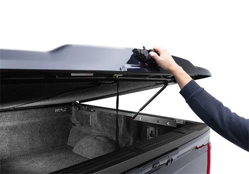 UnderCover LUX Tonneau 21+ F-150 6ft.7in. Velocity Blue Metallic - UC2216L-E7