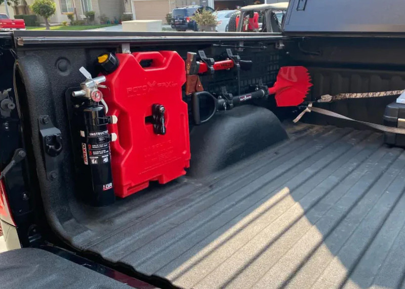 BuiltRight Bedside Rack MOLLE Panel System: 07-18 Silverado & Sierra 1500