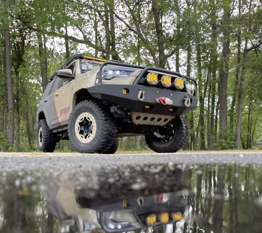Toyota 4Runner with many off road upgrades