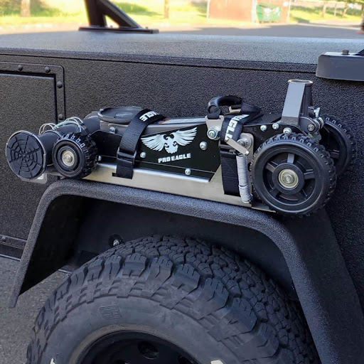 Pro Eagle 2 Ton Jack Mount mounted to a black off-road vehicle