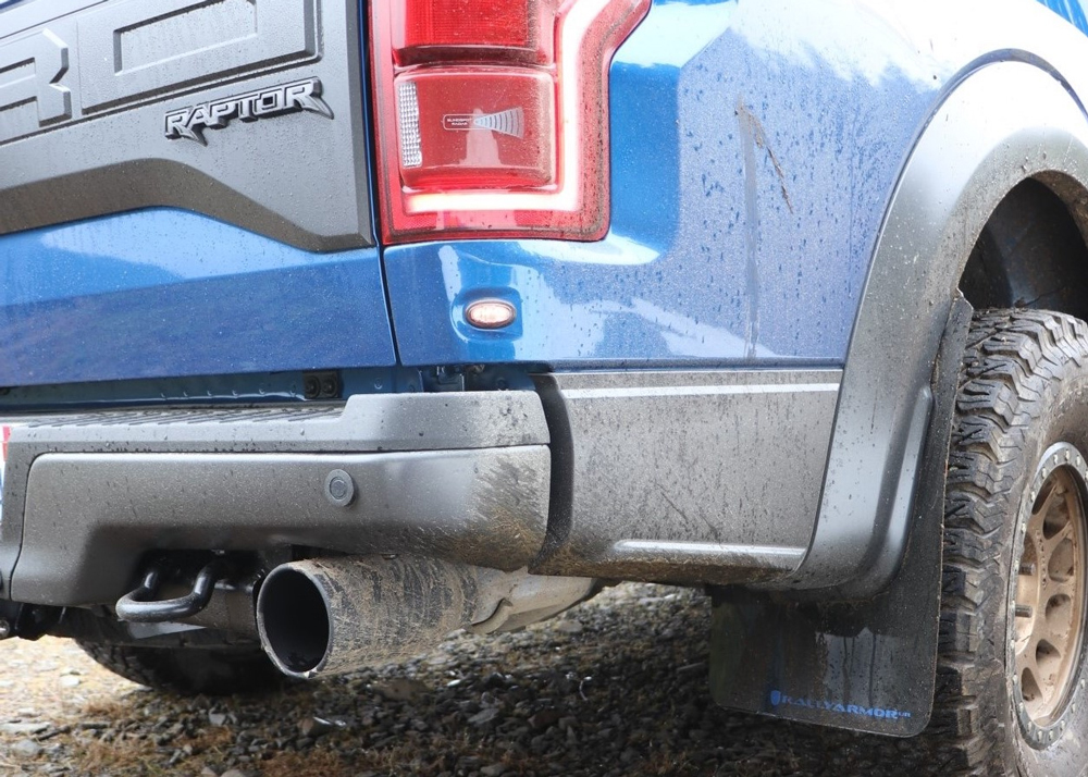 Ford Raptor Lifted Mudding
