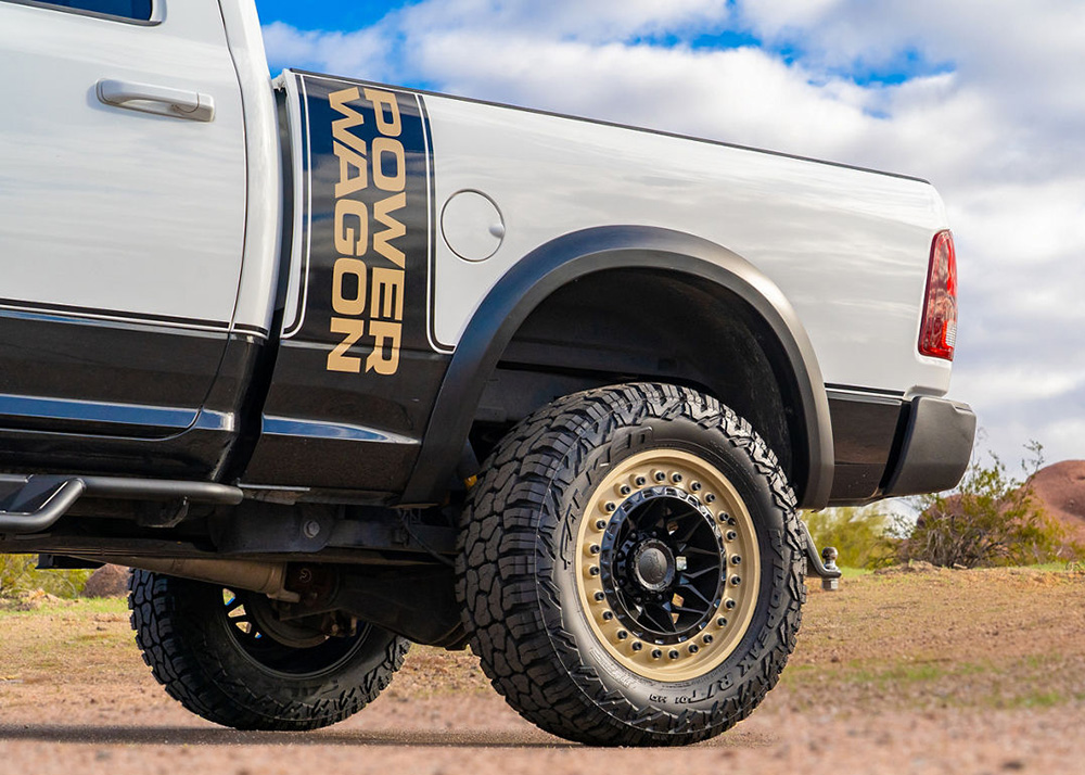 アルファリオン Black Rhino Alpha Black w/ Sand Lip Wheels | Offroad Alliance