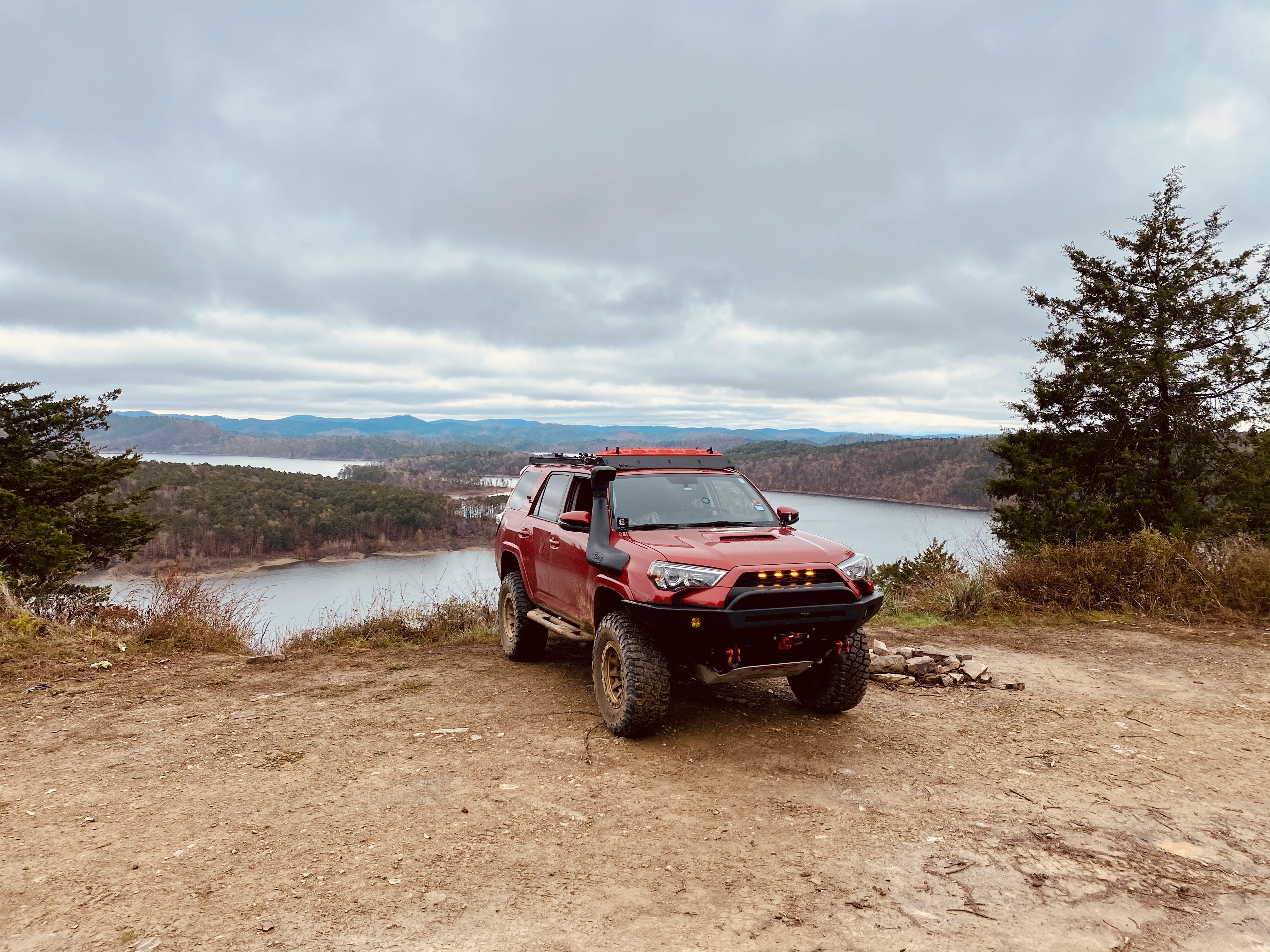Red 2018 4Runner Prinsu Rack