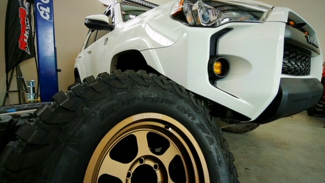 White 2018 Toyota 4Runner TRD