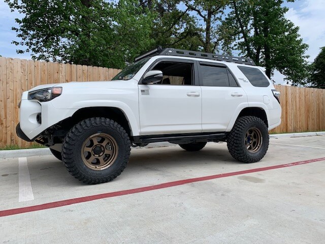 White 2018 Toyota 4Runner TRD