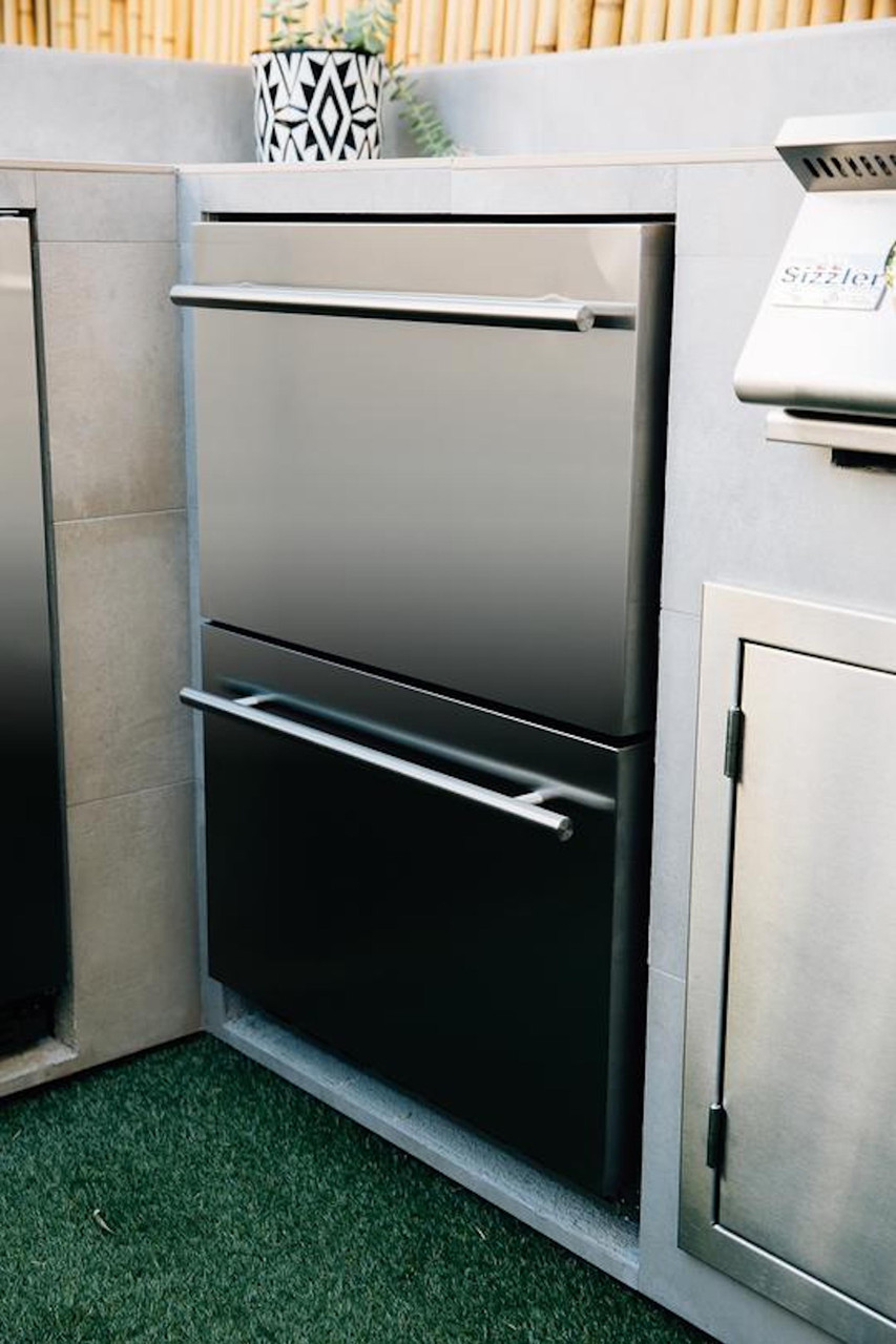 24 5.3c Deluxe Outdoor Rated Refrigerator – Summerset Grills