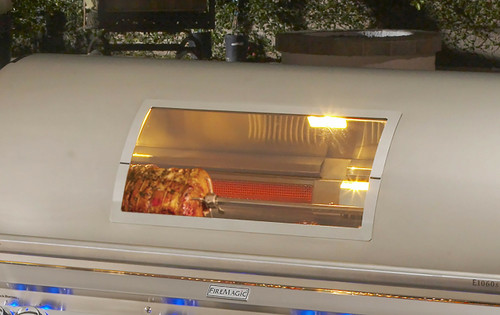 Fire Magic Echelon Diamond E660i Built-In Grill with Digital Thermometer and Magic View Window and Infrared Burner 
 Viewing Window