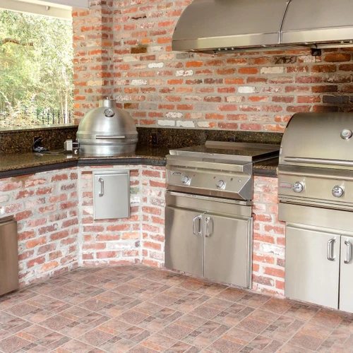 Blaze 20-Inch Built-In Cast Aluminum Kamado | Entire body is constructed of cast aluminum, up to 1¼″ thick, for superior durability to last a lifetime