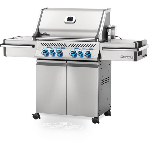 Napoleon Prestige PRO 500 Grill with Infrared Rear and Side Burners | A shining stainless steel body provides durability against the elements Napoleon Prestige PRO 500 Grill with Infrared Rear and Side Burners | A shining stainless steel body provides durability against the elements
