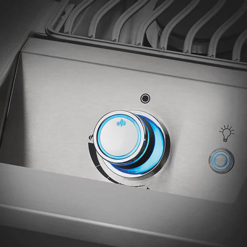 Napoleon 700 Series 10" Built-In Single Range Top Burner | The ergonomic control knob is backlit to provide ambiance and safety, glowing a glorious blue that changes to red when the burners are in use