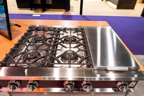 Hestan KRT Series 36" 4 Burner Gas Rangetop - Lush with Griddle Top View
