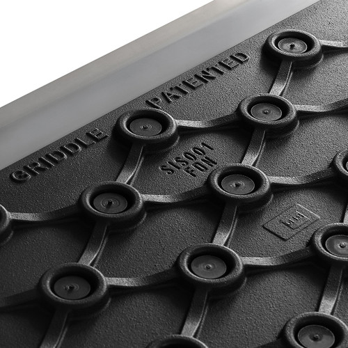 Le Griddle 16" Wee Built-In Gas Griddle | 304 Stainless steel cooking surface with cast-iron base plate which allows even heat over the entire cooking surface