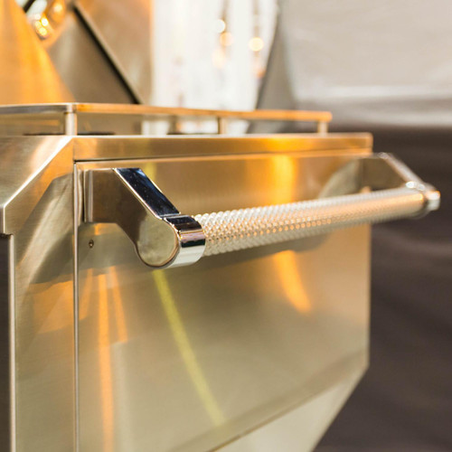 Hestan 36" Gas Grill with Deluxe Cart | Patented Marquise Accented™ control panel and hood handle with commercial-grade end caps. Hestan 36" Gas Grill with Deluxe Cart | Patented Marquise Accented™ control panel and hood handle with commercial-grade end caps.