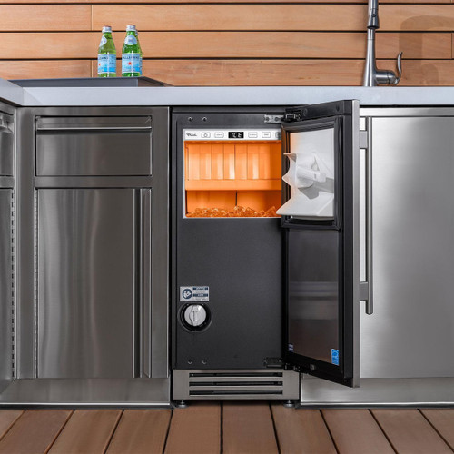 True 15" Stainless Steel Ice Machine | Bin Level Control for entertaining flexibility (50%, 65%, 70%, 85%, 100%).