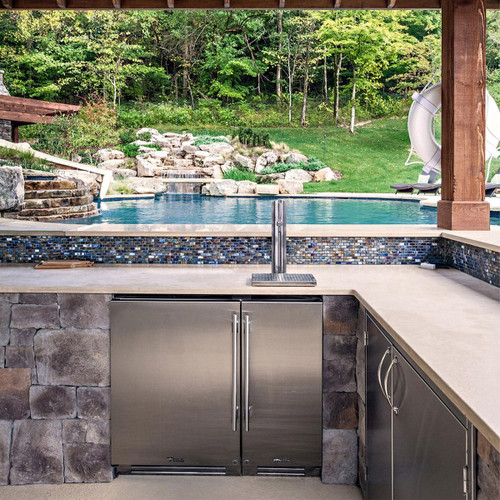 True 15" Stainless Steel Ice Machine | Industry exclusive, standard built-in drain pump.