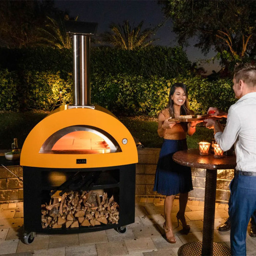 Alfa Moderno 5 Pizze Gas Pizza Oven | A powerful and versatile oven, wood-fired or gas-powered, perfect for those who love experimenting and cooking for many people.
