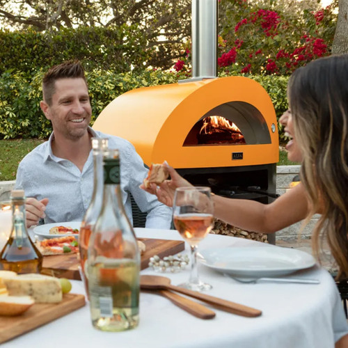 Alfa Moderno 5 Pizze Gas Pizza Oven | In just 30 minutes the oven can reach up to 500°C allowing you to cook up to 5 pizzas at the same time, but also roasts, vegetables, bread and much more!