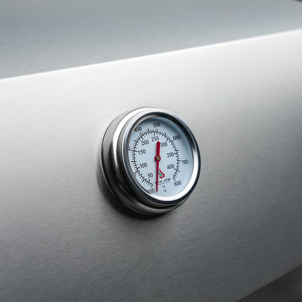 Mont Alpi 805 Outdoor Kitchen Gas Grill Island | Temperature gauge
