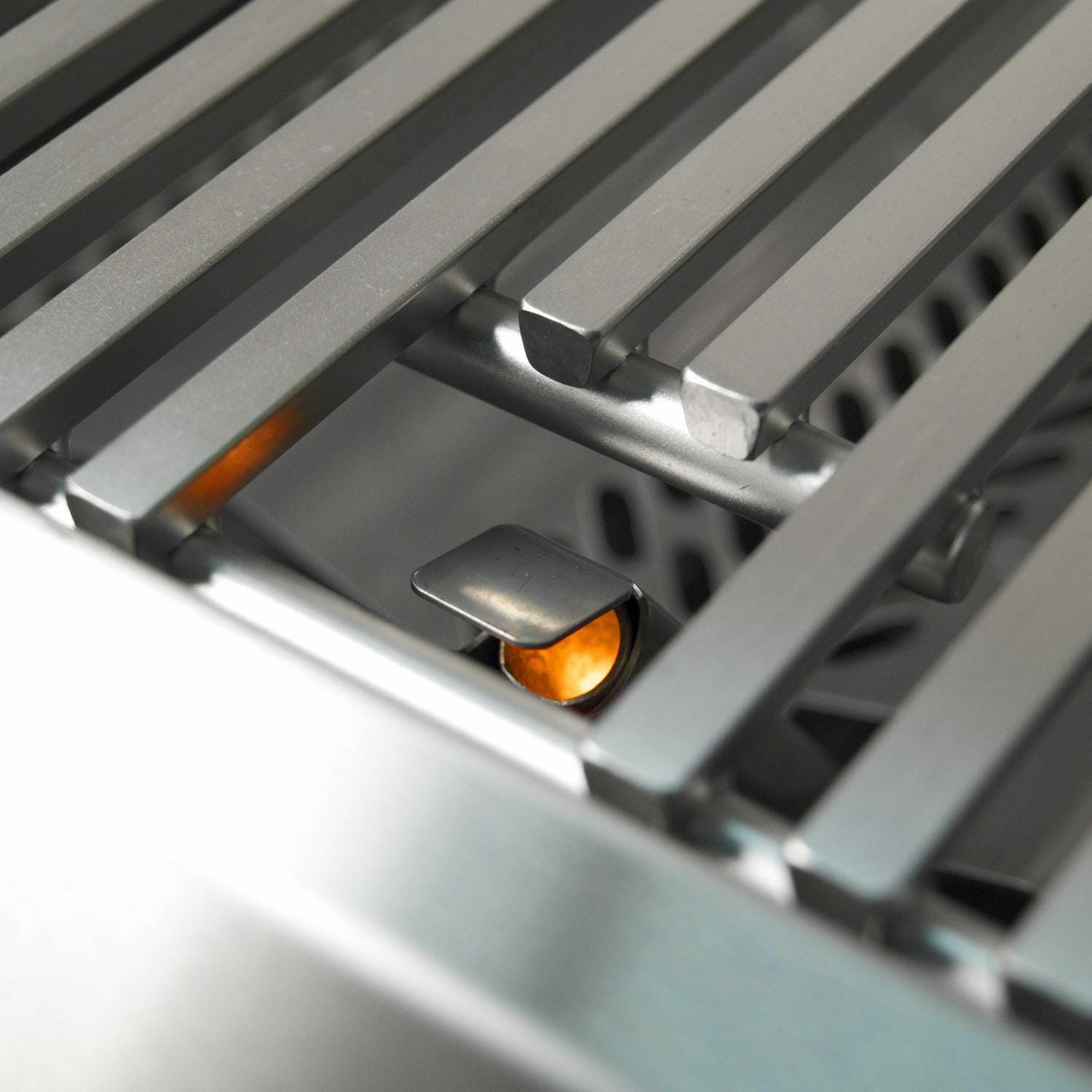 Fire Magic Aurora A660i Built-In 30" Gas Grill - Analog Style - Hot Surface Ignition System