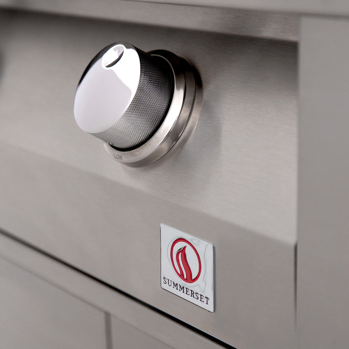 Summerset Resort Series 30" Built-In Gas Grill | Control Knobs