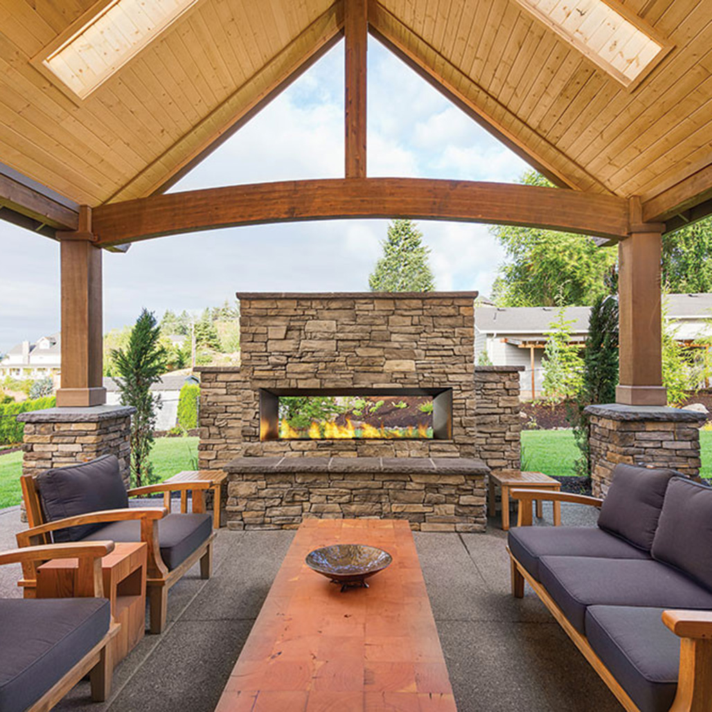 Regency Horizon HZO60 Large Contemporary Outdoor Gas Fireplace | Hardwire kit available for commercial or residential applications