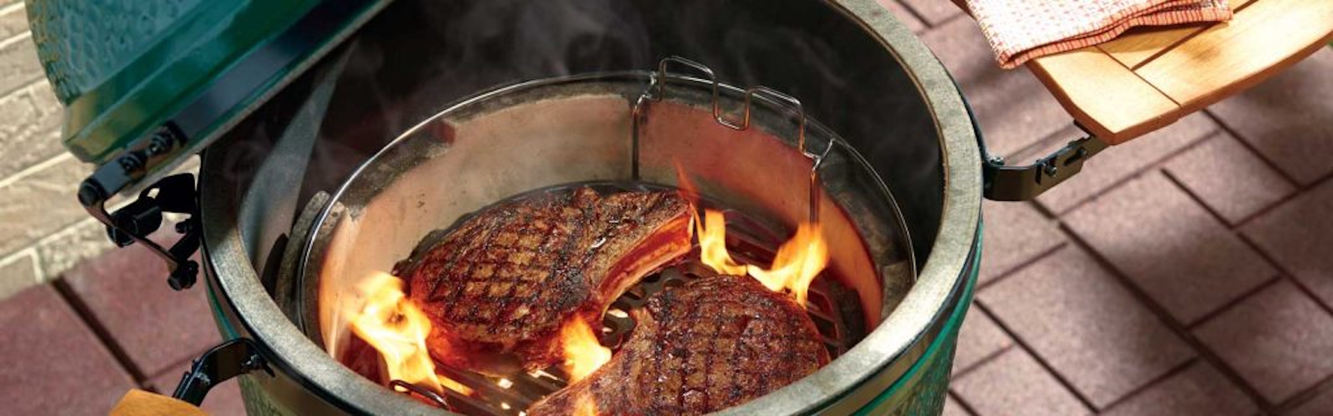 Big Green Egg MiniMax Charcoal Grill with Carrier - 119650