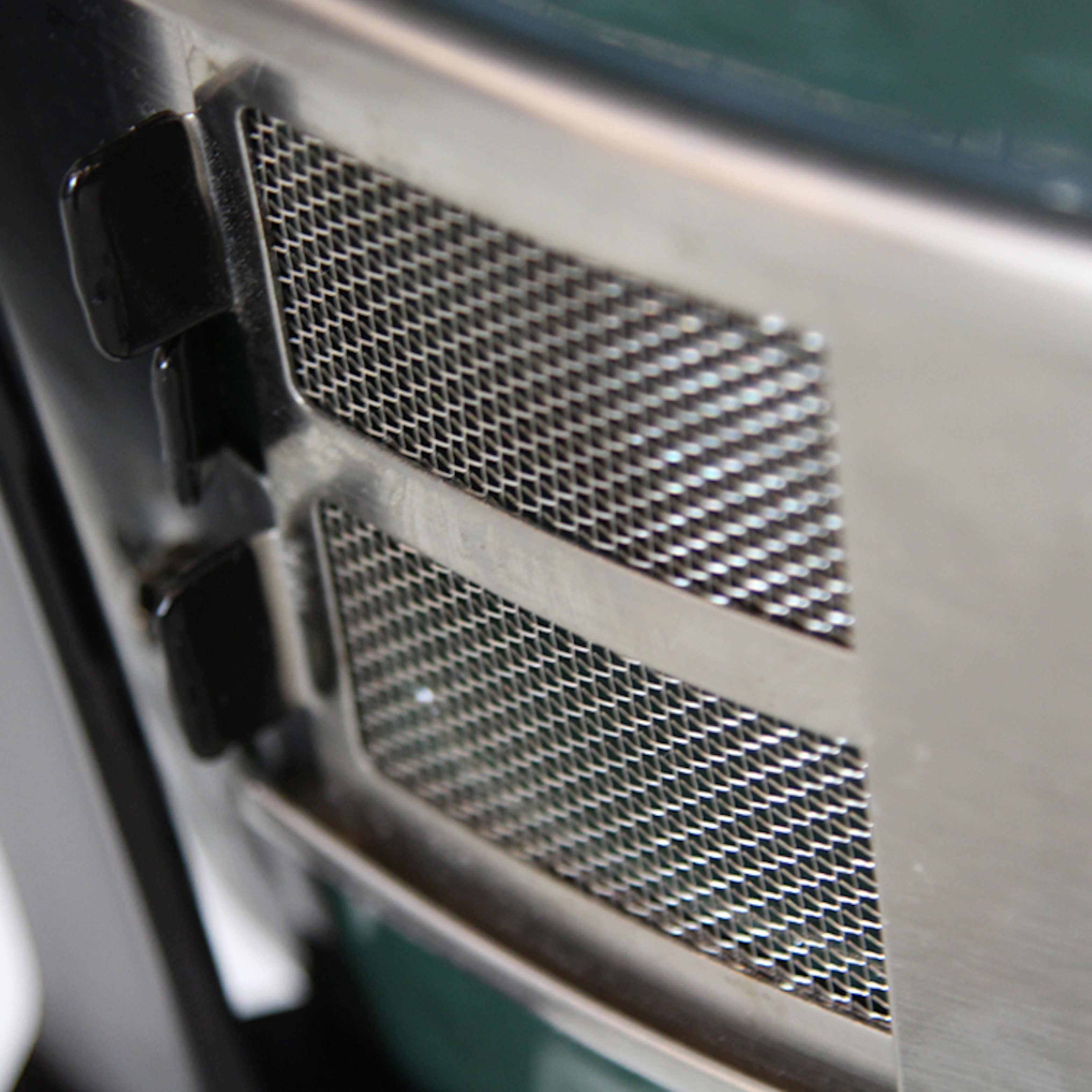 Big Green Egg MiniMax Charcoal Grill with Carrier - 119650