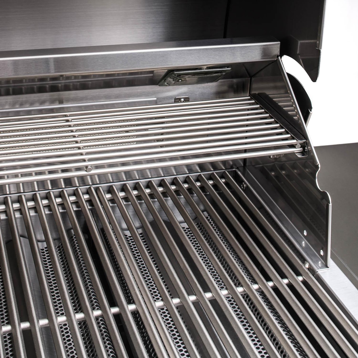 Blaze LTE 32" Marine Grade 4 Burner Built-In Gas Grill | Removable warming rack