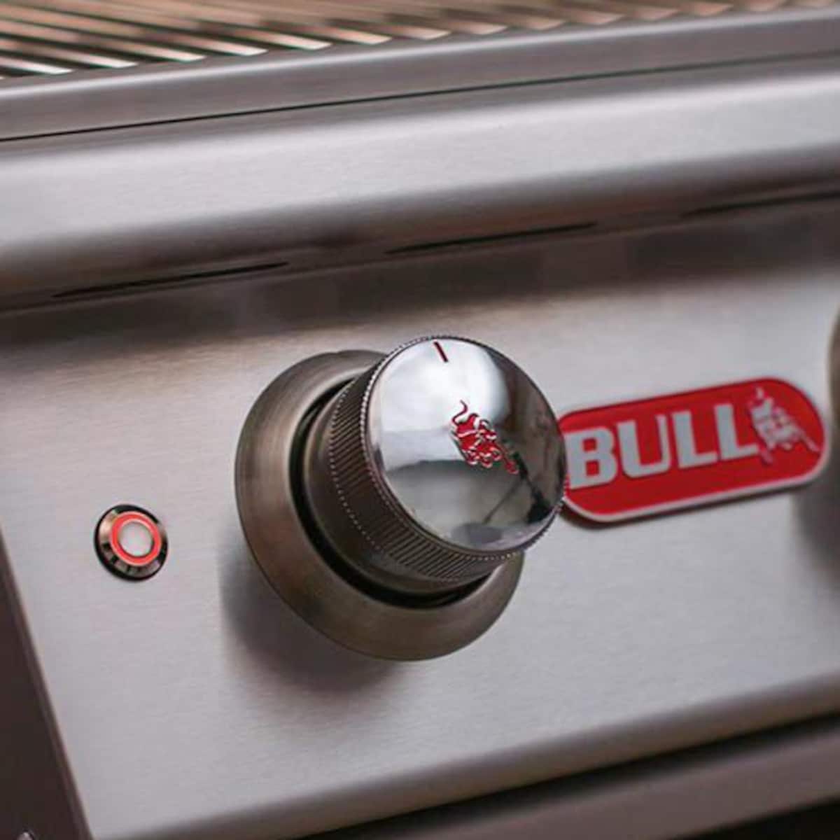 Bull 30" Angus Built-In Gas Grill | Four cast stainless burners 15,000 BTUs each