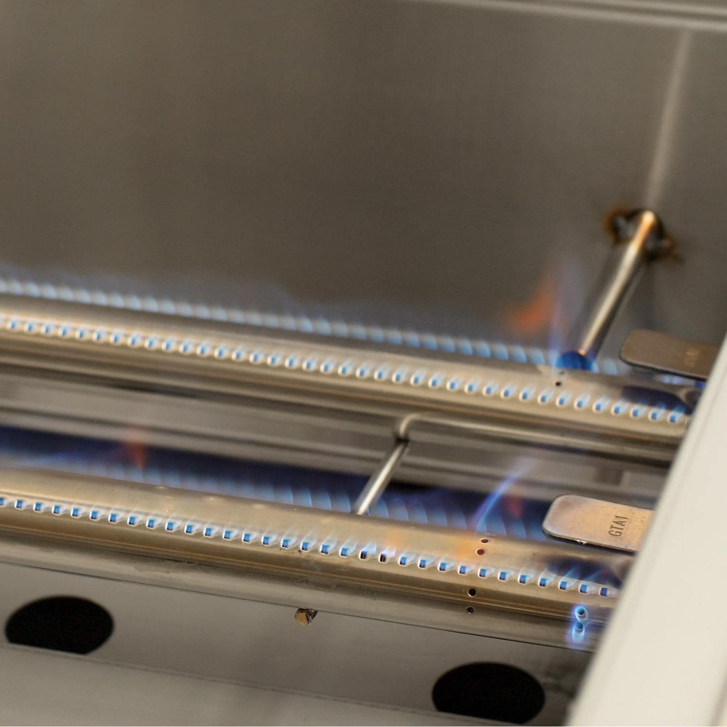 DCS 30" 7 Series Built-In Gas Grill | Spark Ignition System