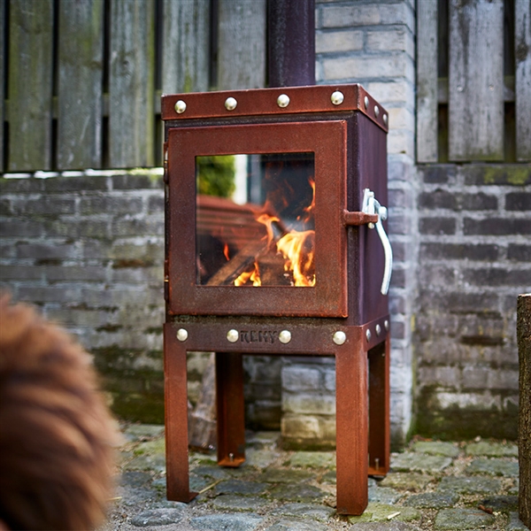 RB73 Piqua Outdoor Wood Burning Stove | Compact, steel wood stove when an old rustic look.