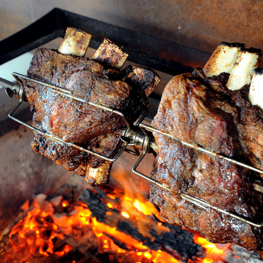 Kalamazoo K750 Gaucho Built-In Wood-Fired Grill | Wood-fired grill with motorized rotisserie and stainless steel heavy duty rod grill grates