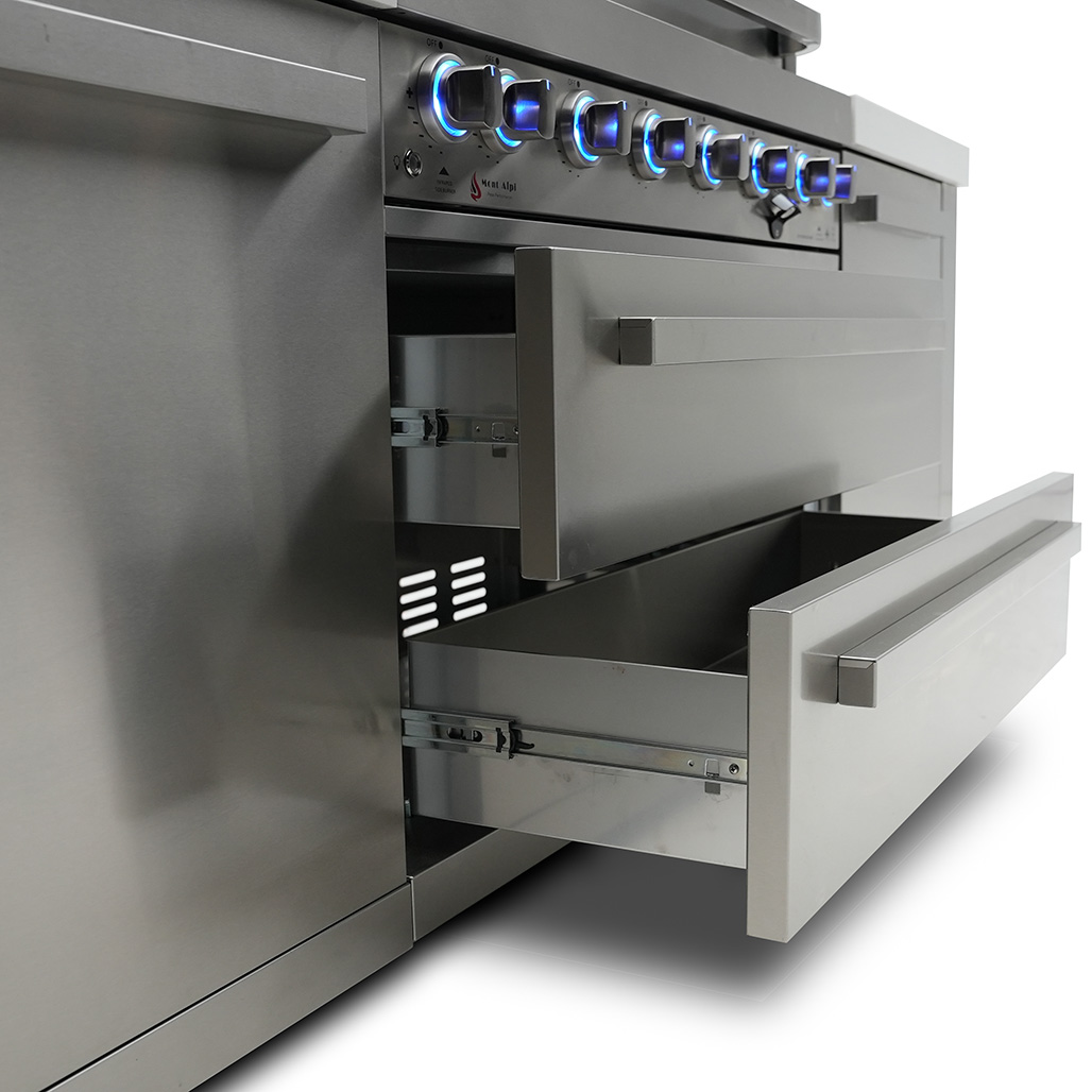 Mont Alpi 6-Burner Deluxe Island with a 90-Degree Corner | Gliding rubber castor wheels and leveling feet