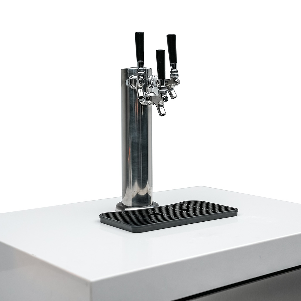 Mont Alpi 4-Burner Deluxe Island with a Kegerator, Beverage Center and Fridge Cabinet | Beverage Center