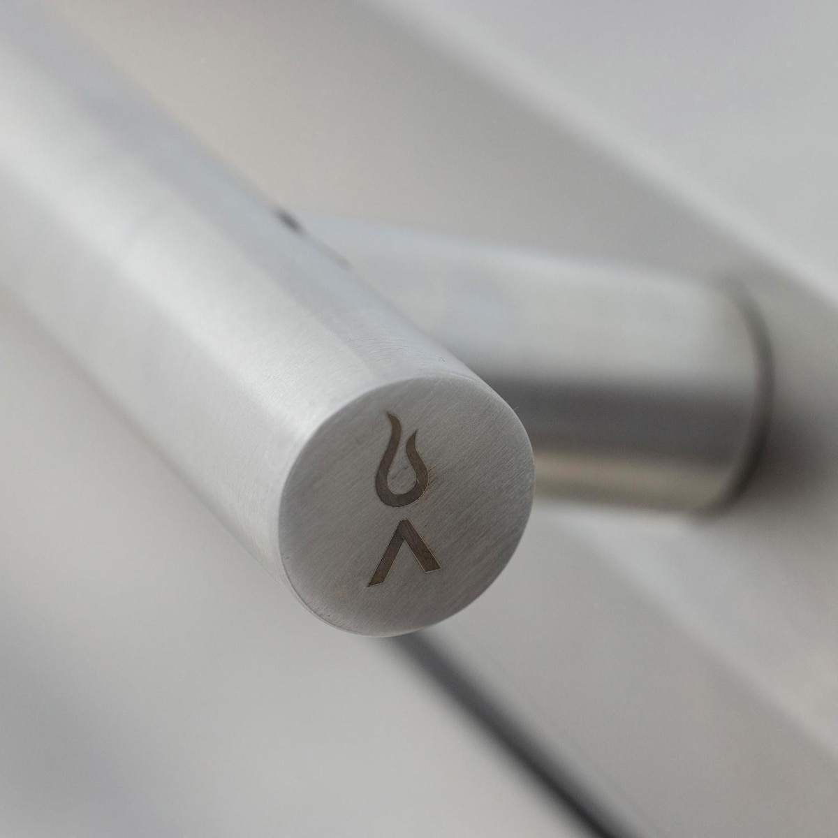 Blaze LTE PRO 40" Built-In Gas Griddle with Cart | Ergonomic “H” handle with rotating center improves comfort and ease of use when lifting and closing the lid