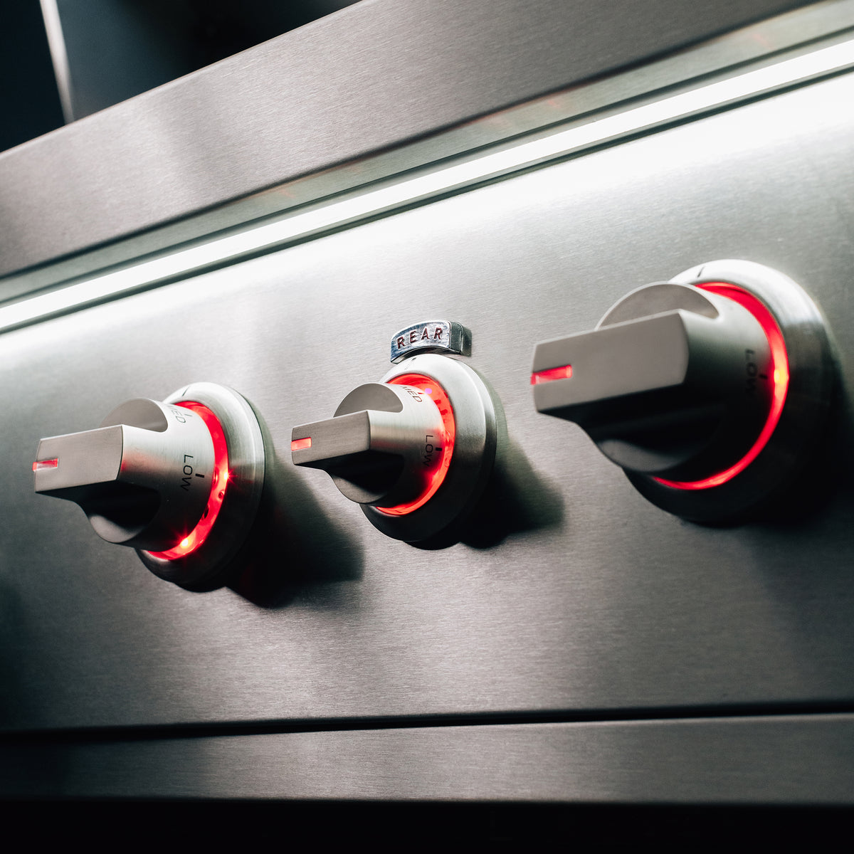 Summerset Quest 42" Built-In Gas Grill | White to Red Bezel Lighting Indication of the Burners On/Off State
